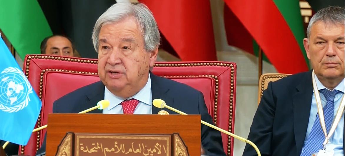 O secretário-geral da ONU, António Guterres, discursa na Cúpula da Liga dos Estados Árabes em Manama, no Bahrein