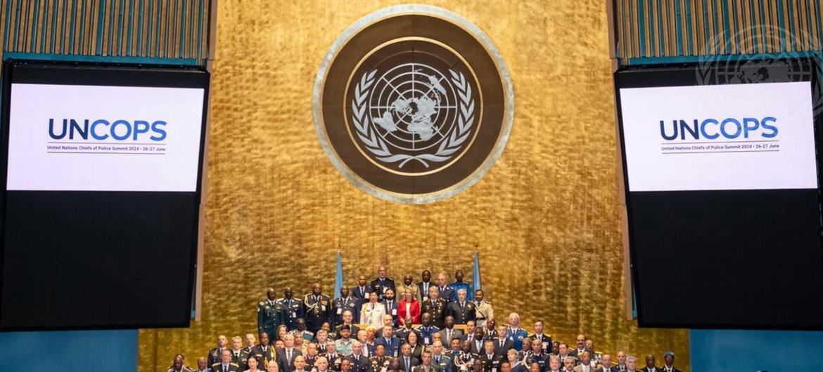 A Cúpula reúne ministros, chefes de polícia e representantes seniores de organizações regionais e profissionais de policiamento para se engajarem no fortalecimento da paz internacional, da segurança e do desenvolvimento para todos por meio do poder unifi…