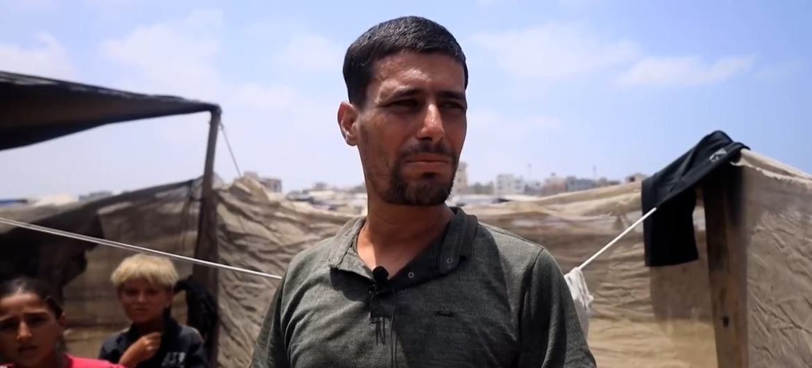 Fayez Al Zaeem foi deslocado várias vezes com sua família na Faixa de Gaza.