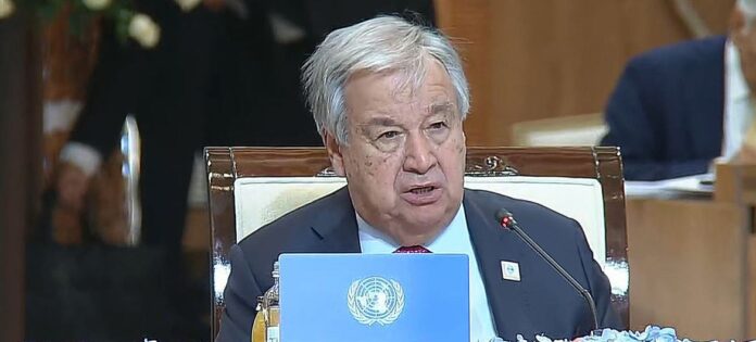 O secretário-geral da ONU, António Guterres, discursa na Cúpula da Organização de Cooperação de Xangai em Astana, Cazaquistão