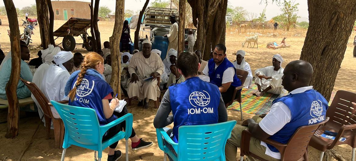 As equipes da OIM estão a avaliar as necessidades dos refugiados sudaneses na fronteira Chade-Sudão