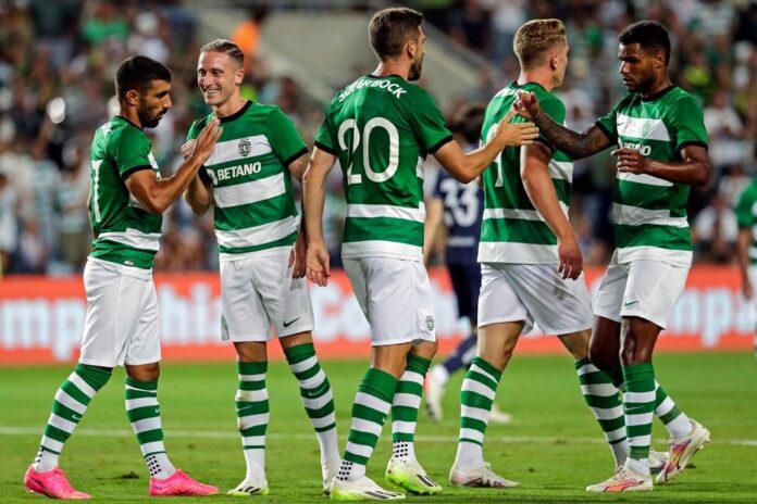 jogadores do Sporting celebram, em foto de arquivo. EFE / RICARDO NASCIMENTO / LUSA.