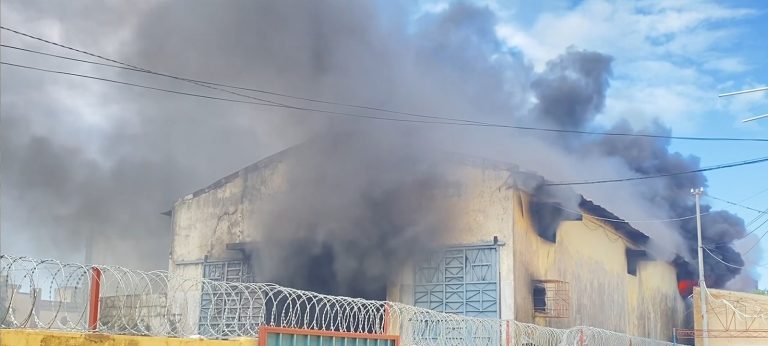 Fogo destrói armazém em Quelimane