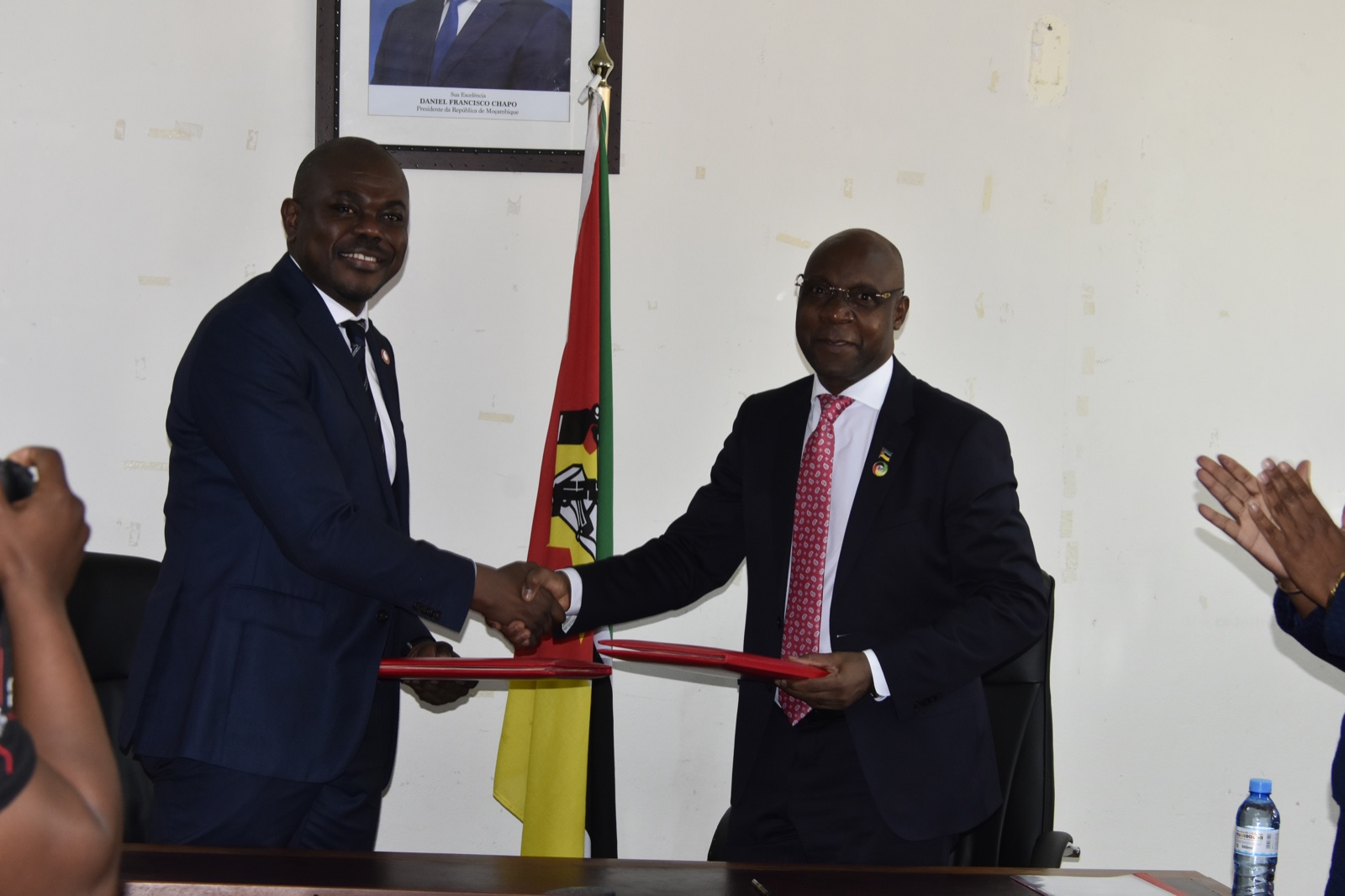 maos-dadas-intic-e-vodacom