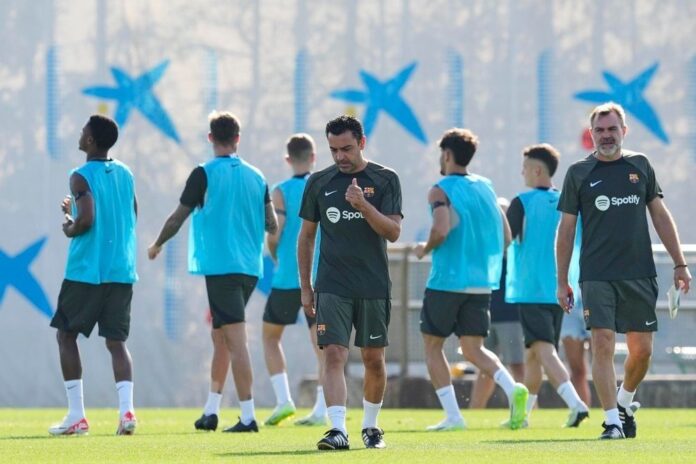 Marcos Alonso, fora da última lista de Xavi. EFE