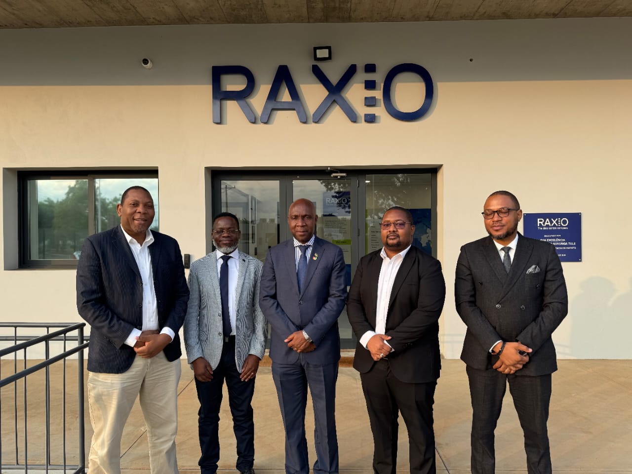 whatsapp-image-2025-04-16-at-14-12-08-3