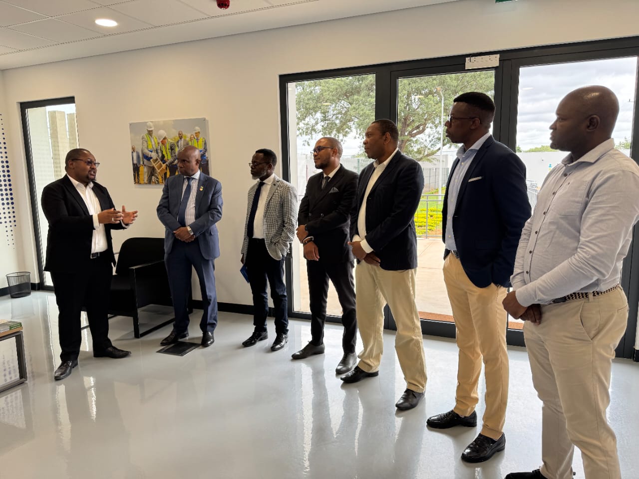 whatsapp-image-2025-04-16-at-14-12-09